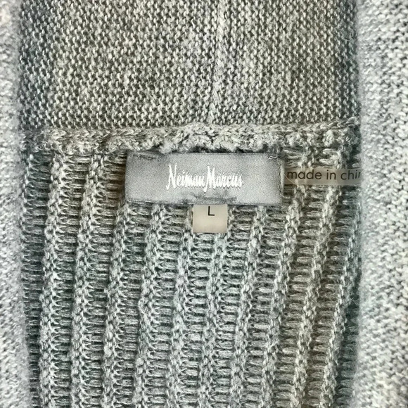 Neiman Marcus Zippered Grey Cardigan Size L - Picture 4 of 4